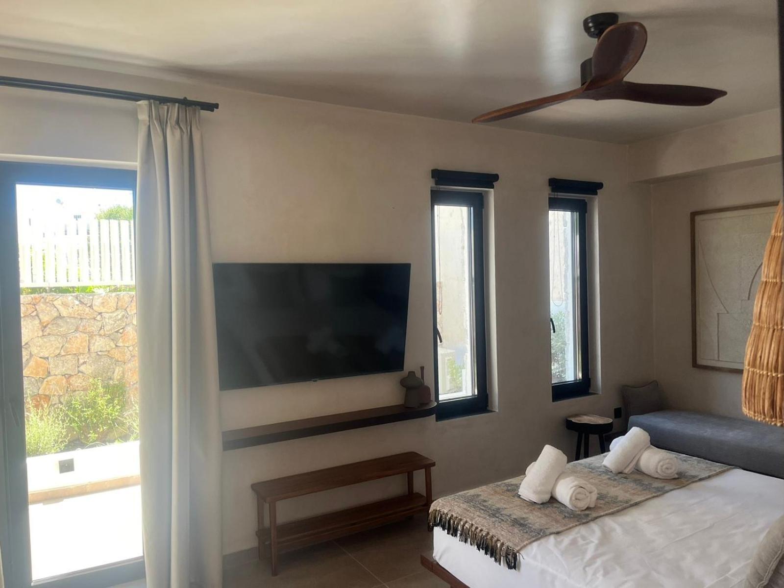 Boho Sapiens Sea View Apartment Adamantas  Bagian luar foto