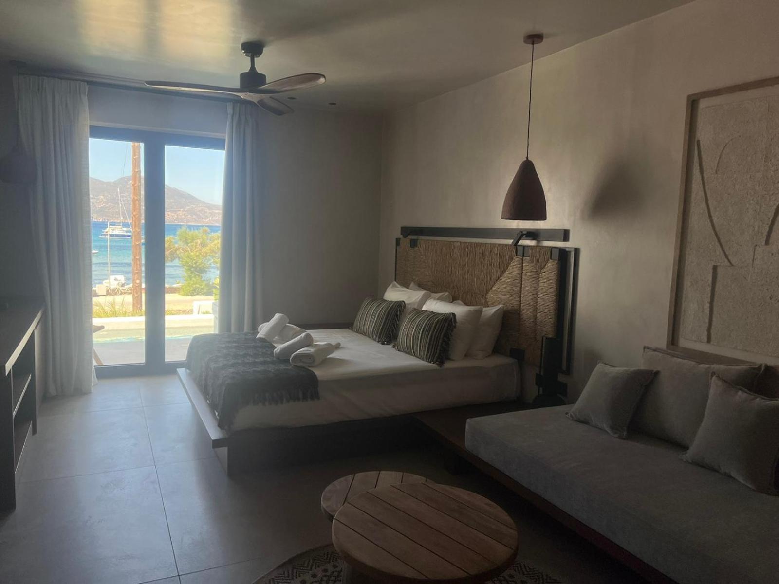 Boho Sapiens Sea View Apartment Adamantas  Bagian luar foto
