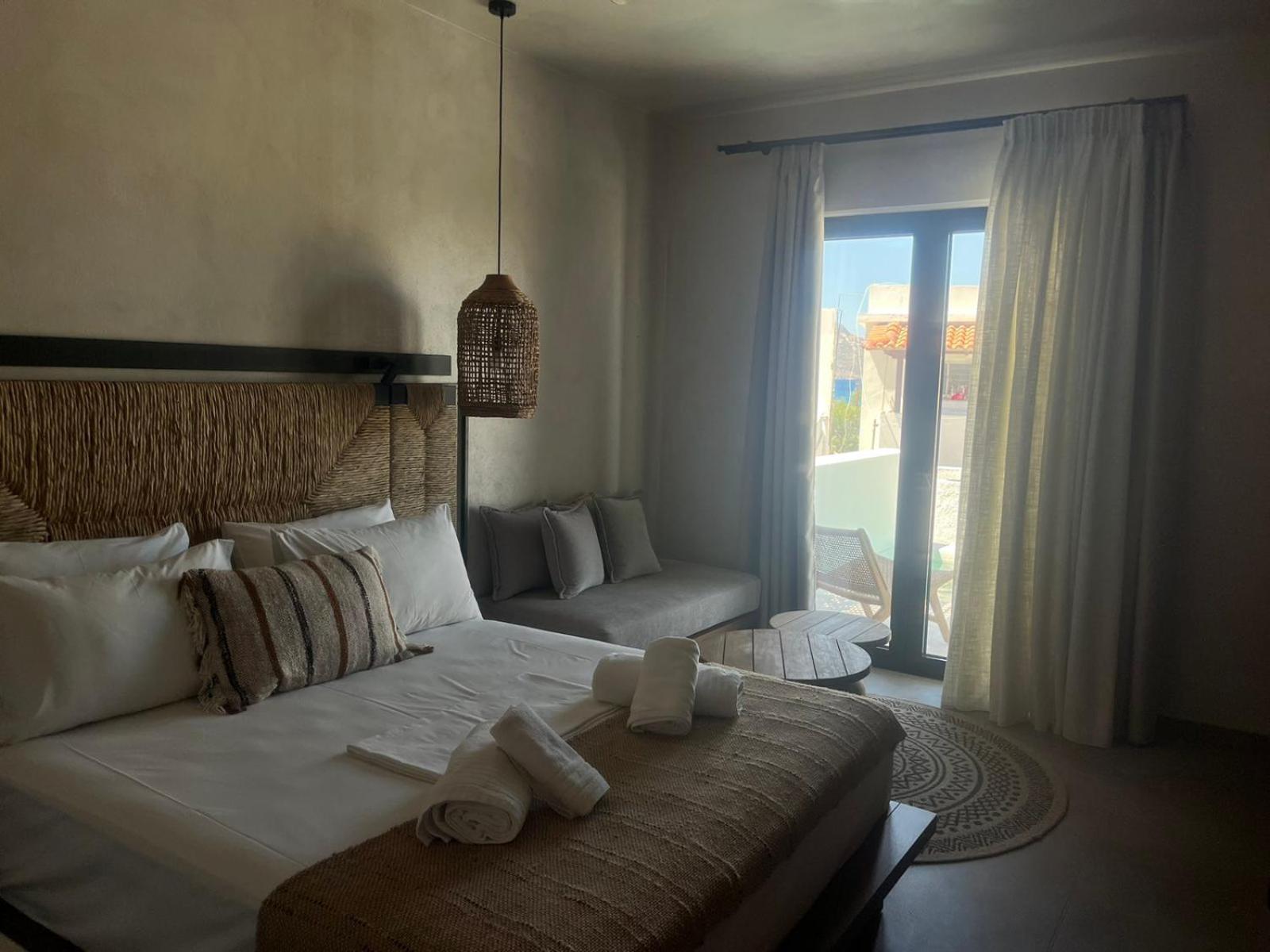 Boho Sapiens Sea View Apartment Adamantas  Bagian luar foto